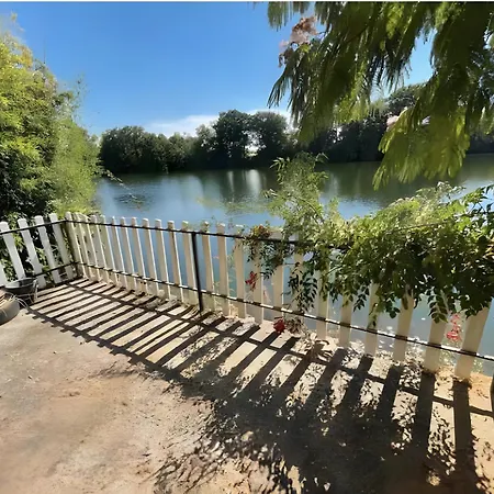 Le Bord D'eau Holiday home
